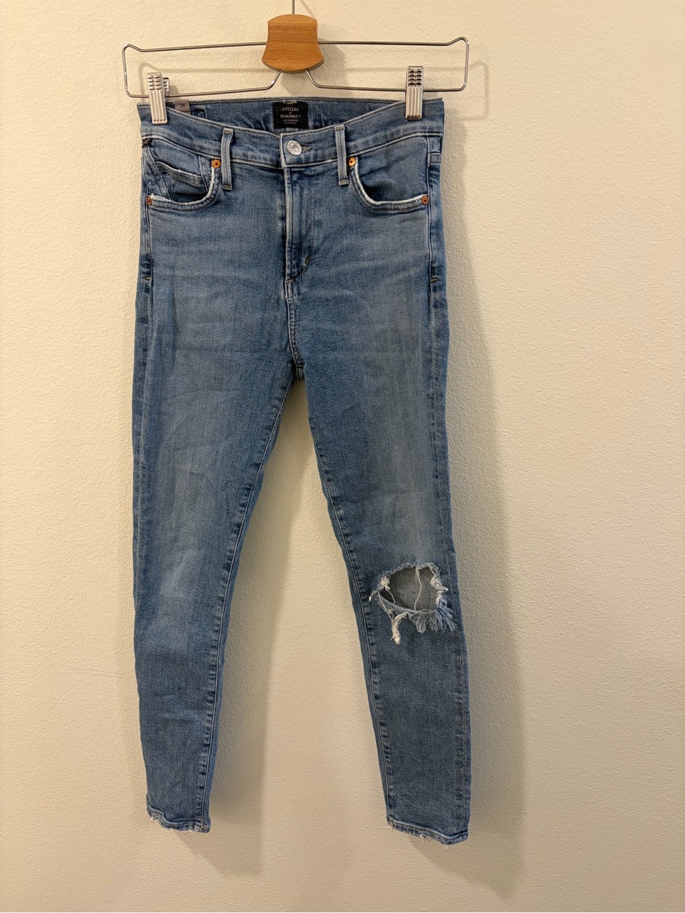 Citizens Of Humanity Rocket Crop mid rise Skinny Jeans with Knee Distress